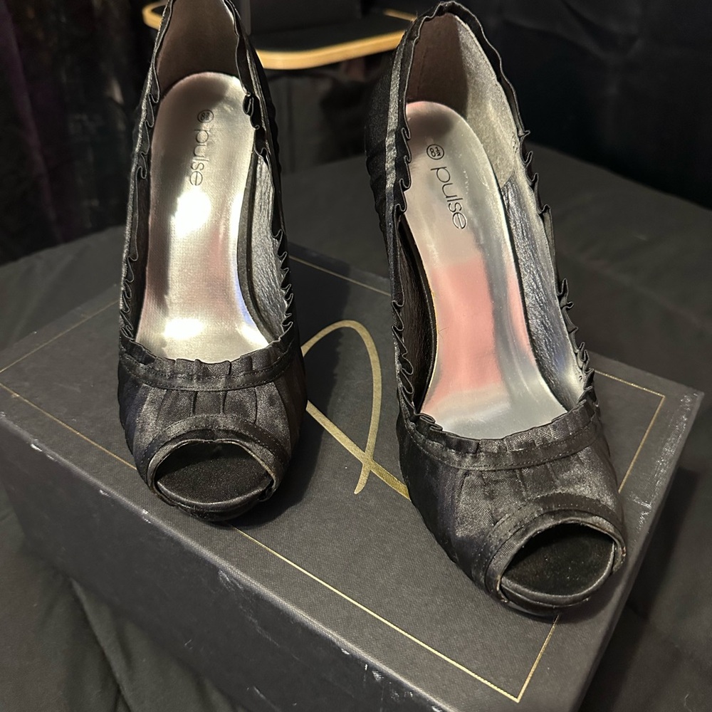 Pulse Black Lace High Heels
